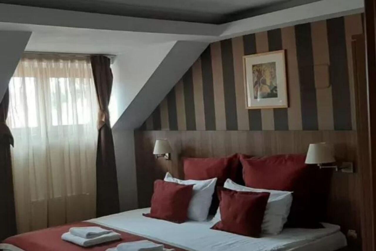 Hotel Gott Braşov Buitenkant foto