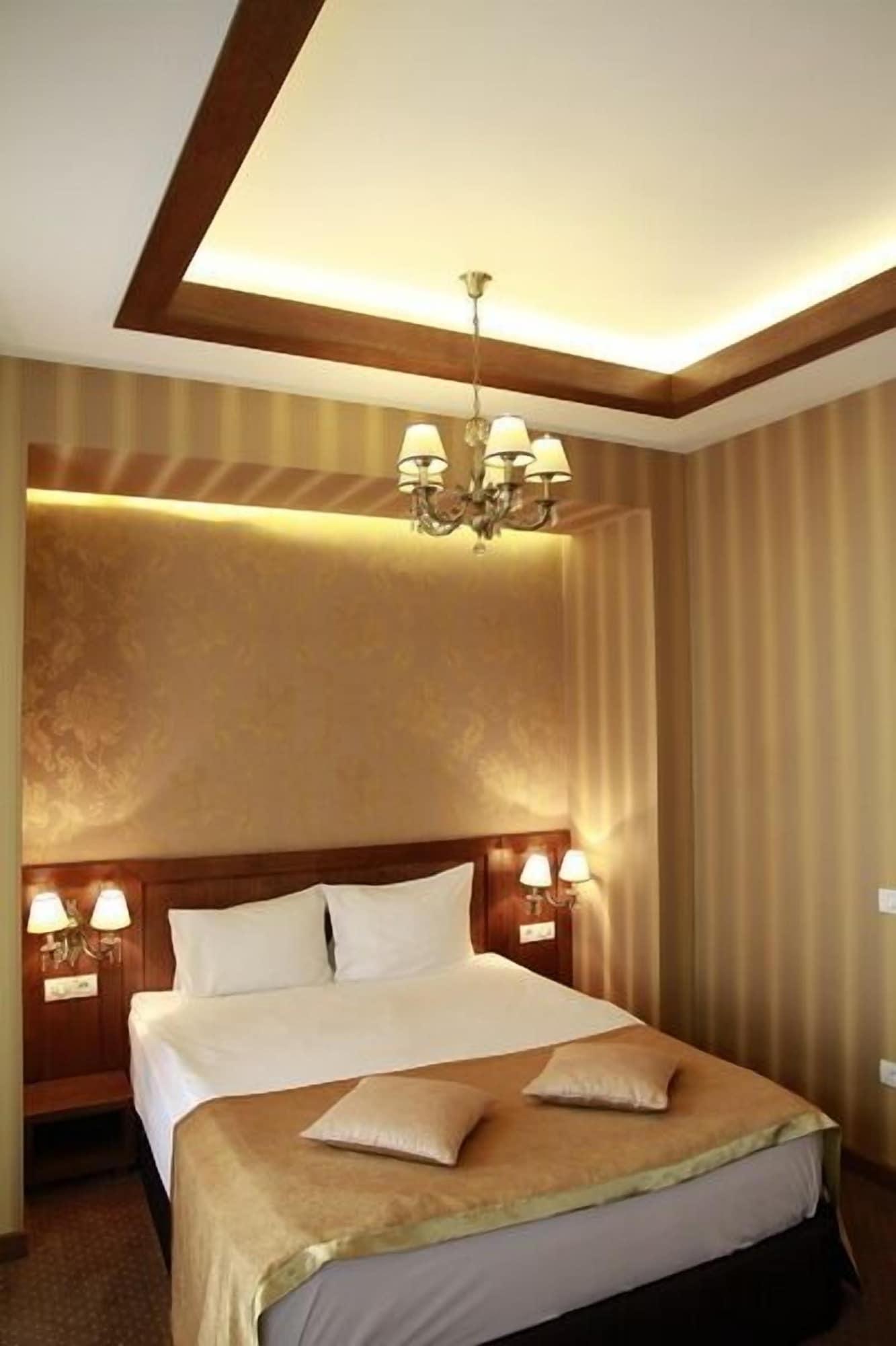 Hotel Gott Braşov Buitenkant foto