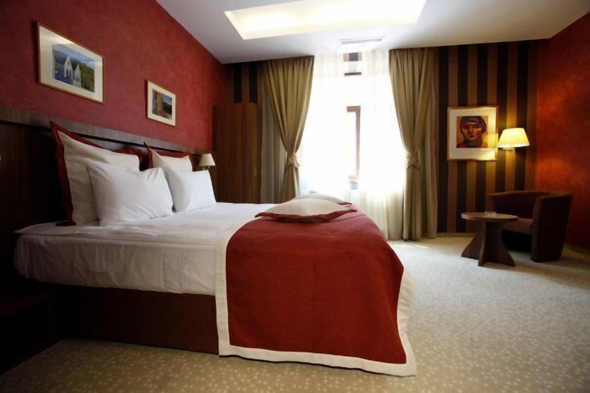 Hotel Gott Braşov Buitenkant foto