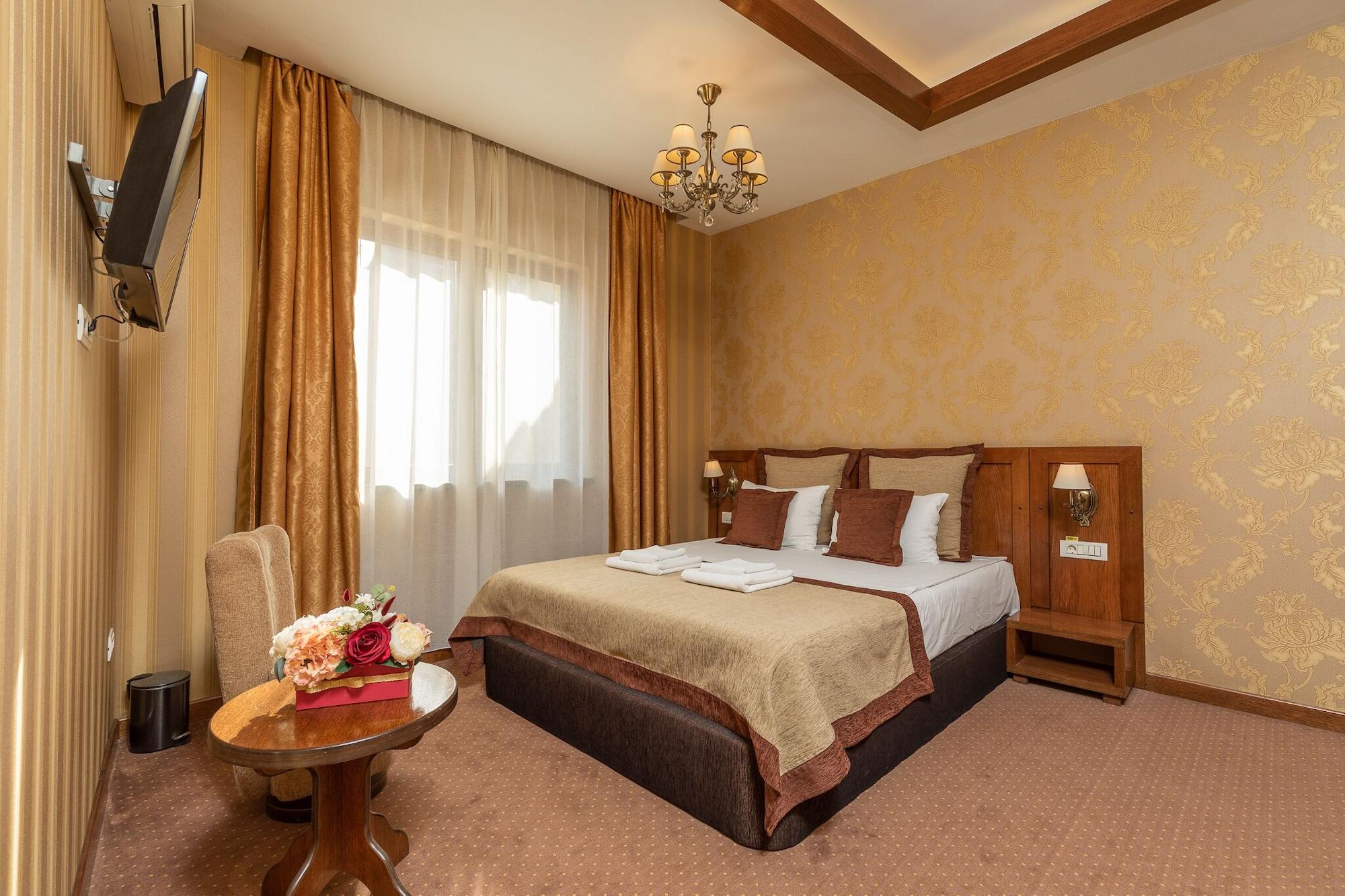 Hotel Gott Braşov Buitenkant foto